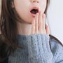 春に眠くなるのはなぜ？睡眠トラブルの原因や簡単にできる眠気対策を解説