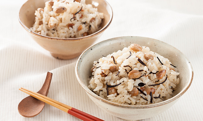 烤黄豆羊栖菜饭